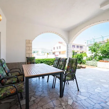 Pazanin Apartment Trogir