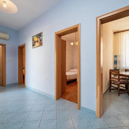 Apartment Pazanin *